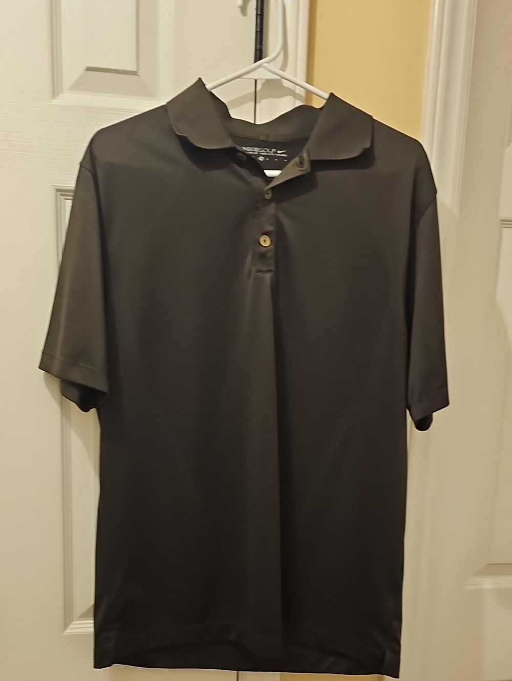 Nice Used Dark Green Nike golf Shirt .